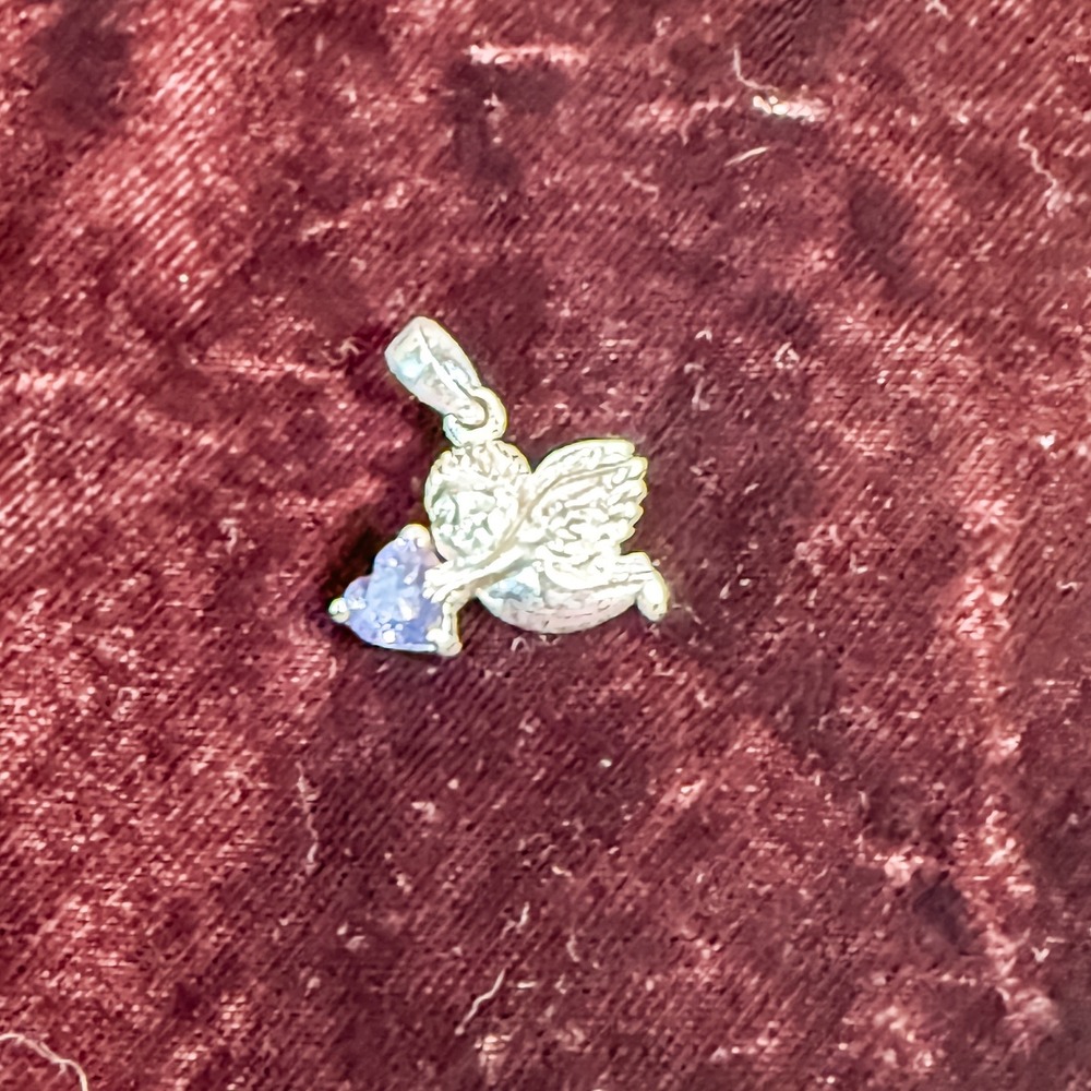 Sterling Silver Angel‎ Pendant with Amethyst